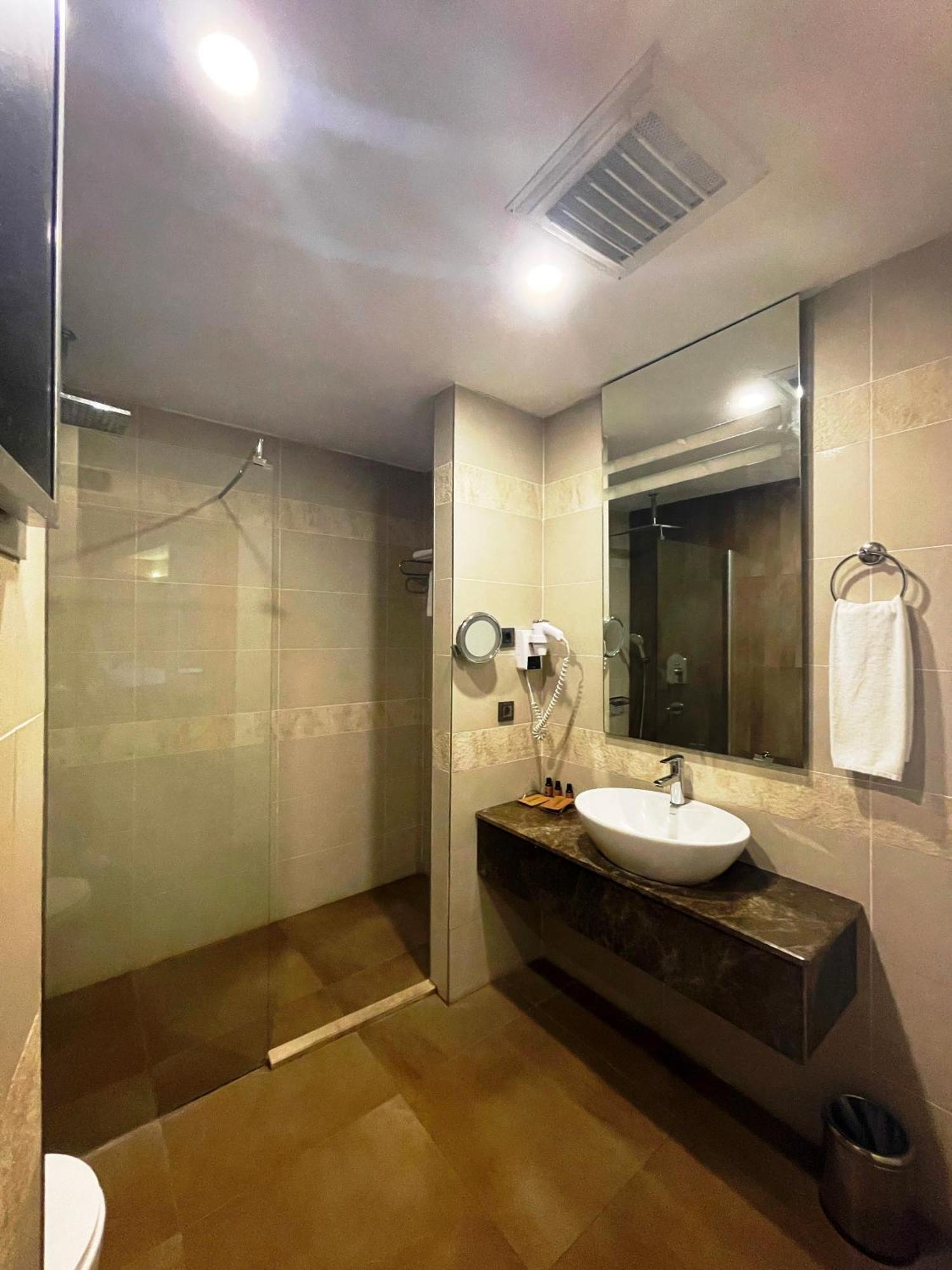 Anemon Grand Adana Otel Экстерьер фото